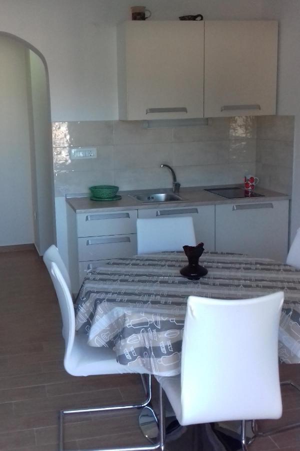 Apartments By The Sea Basina, Hvar - 11817 Vrbanj Ngoại thất bức ảnh