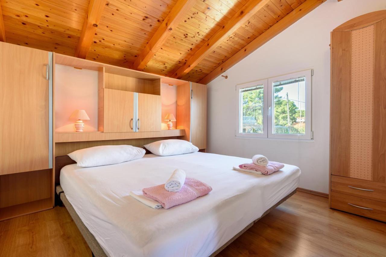 Apartments By The Sea Basina, Hvar - 11817 Vrbanj Ngoại thất bức ảnh